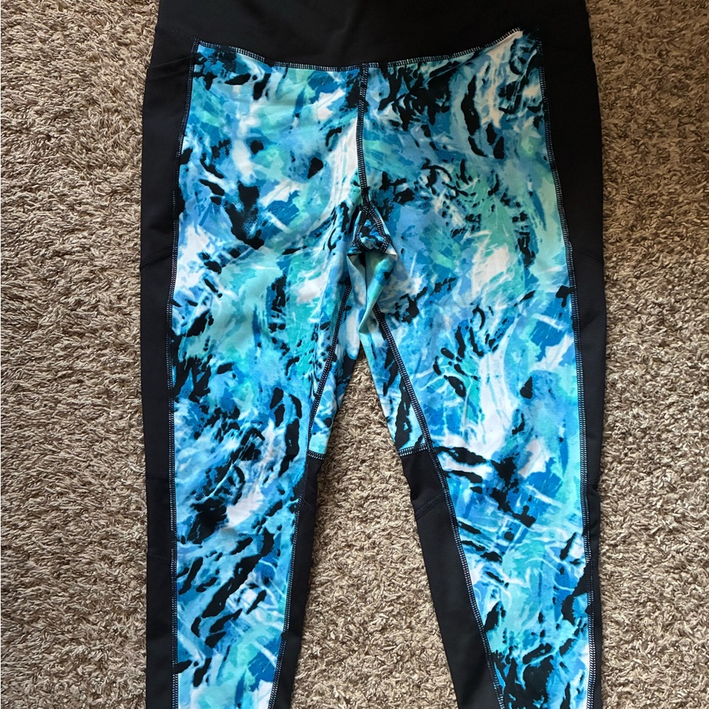LuLaRoe Aqua and Black Leggings